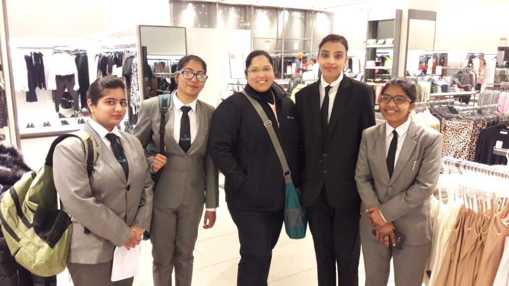 allied college student visits fish-market-Elante mall